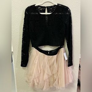 Macy’s Juniors' Rose Mesh flare skirt & Lace crop top size 11